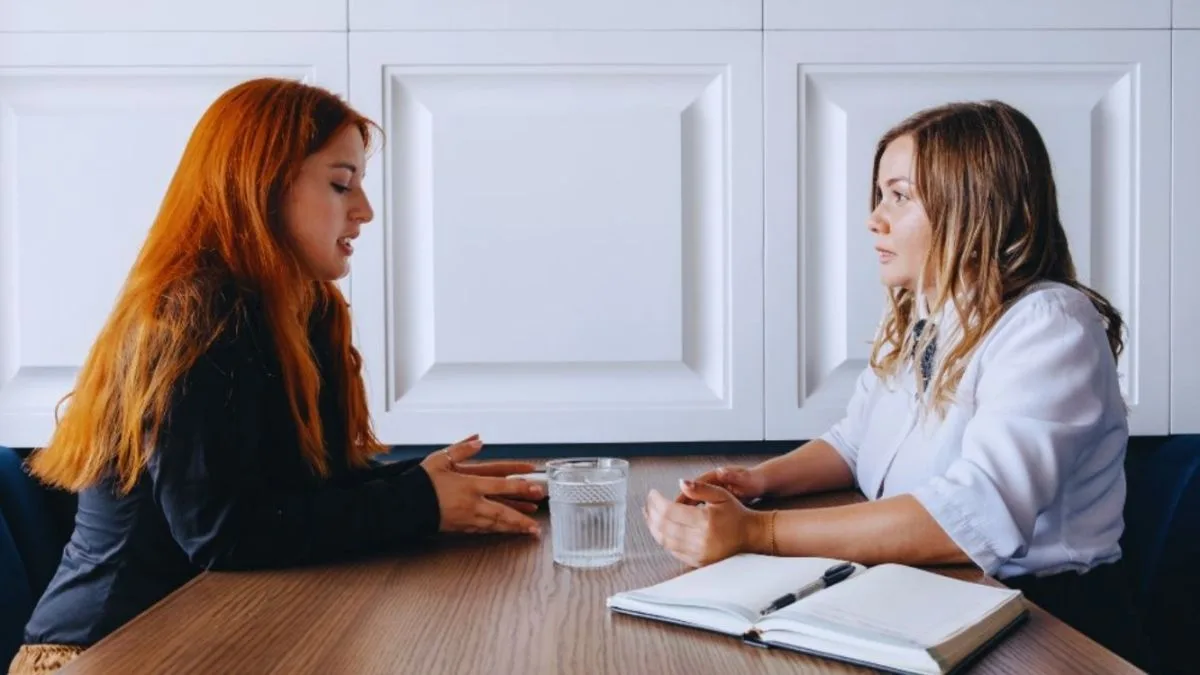 Private intuitive guidance session between a consultant and client